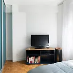 Freres Morane - Ci - Premium Apartment With Balcony