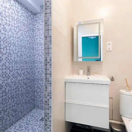 Apartment Premium With Balcony *